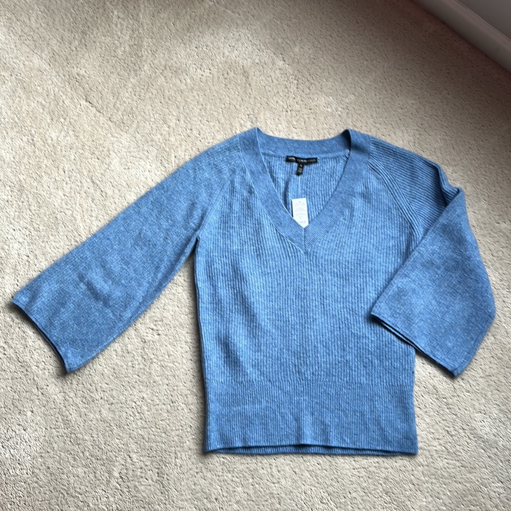 NWT WHBM 3/4 wide sleeve Vneck Sweater
